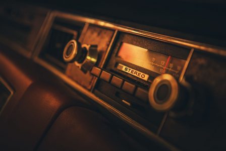 vintage-classic-car-radio-PR7NBXG